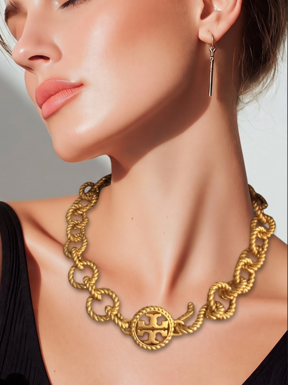 Tori Burch Textured Rope Gold Metal Chain Necklace.